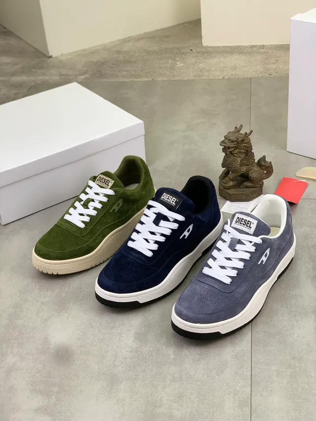 Diesel 海军麂皮生活休闲鞋 2