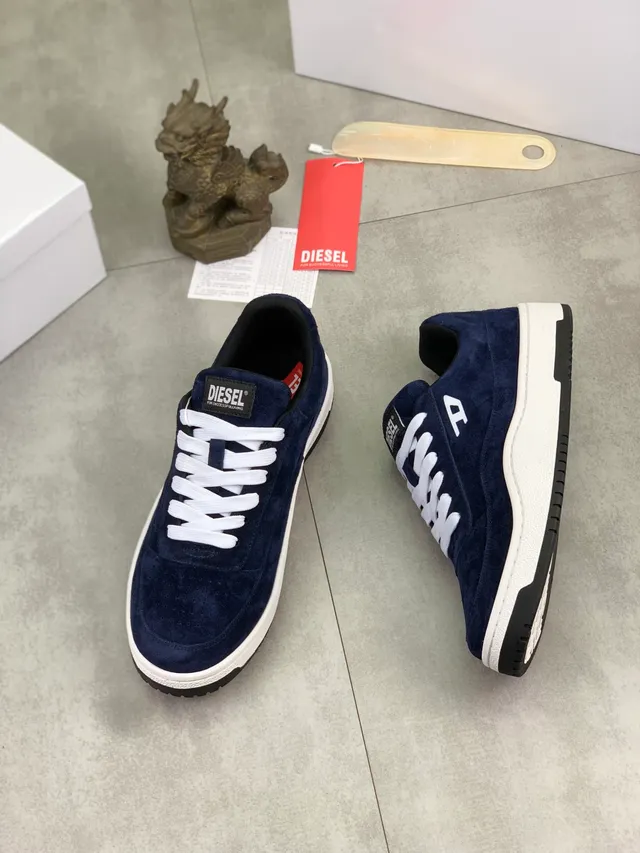Diesel 海军麂皮生活休闲鞋 6