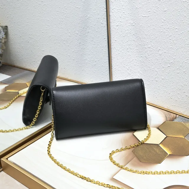 Dior 30 Montaigne Mini حقيبة سلسلة بيضاء مهيكلة 13