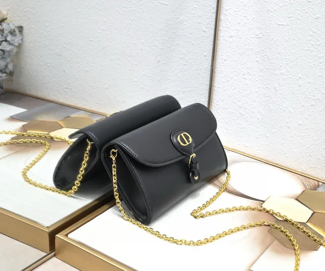 Dior 30 Montaigne Mini حقيبة سلسلة بيضاء مهيكلة 15