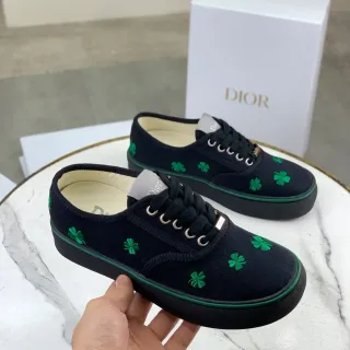 Dior B23 حذاء رياضي أسود أخضر كانفاس أعلى مطرز أربعة أوراق كلوفر أسلوب حياة