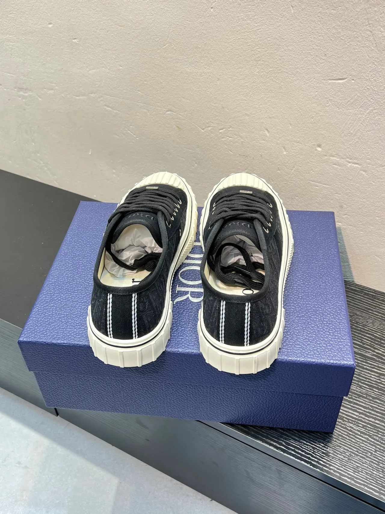 Dior B23 Monogram Preto e Branco Lifestyle Sneakers 6
