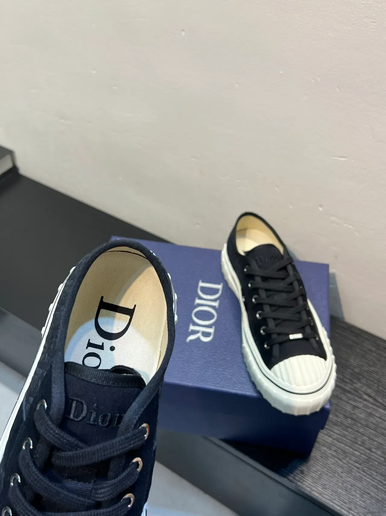 Dior B23 Monogram Preto e Branco Lifestyle Sneakers 7