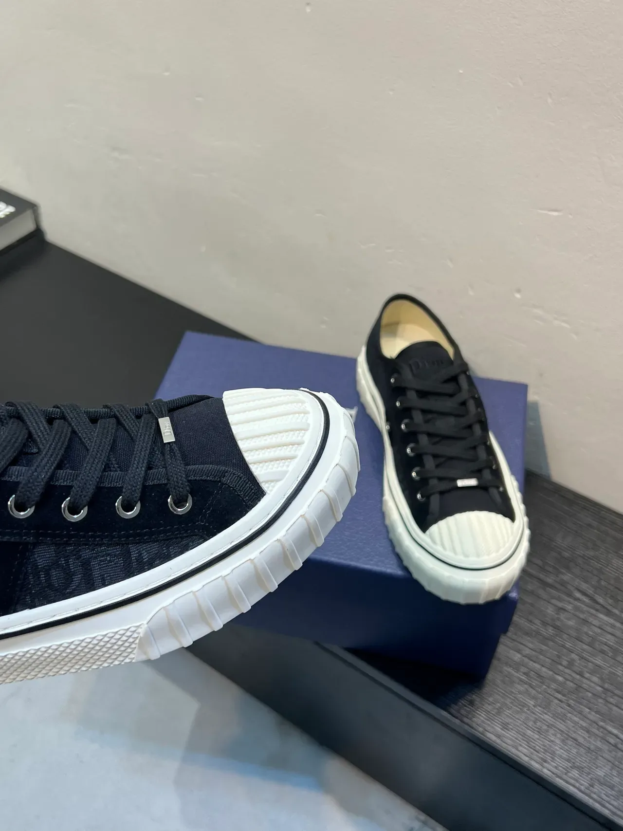 Dior B23 Monogram Preto e Branco Lifestyle Sneakers 8