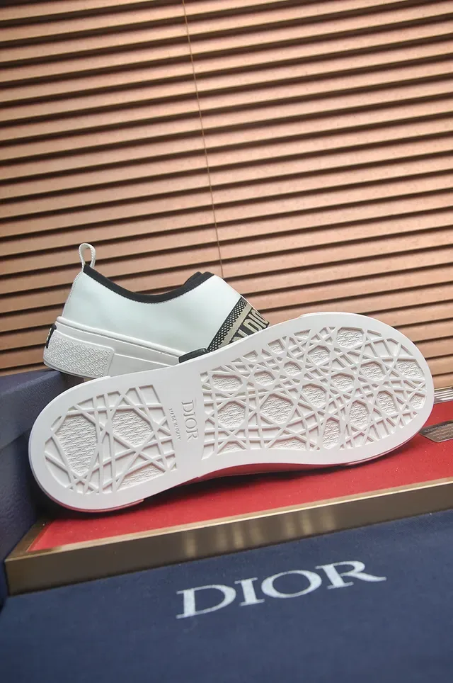 Dior B23 أحذية رياضية أبيض وأسود مع حزام ستايل حياة 3