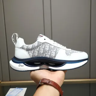 Dior B27 Monogram 白和海军蓝生活方式运动鞋