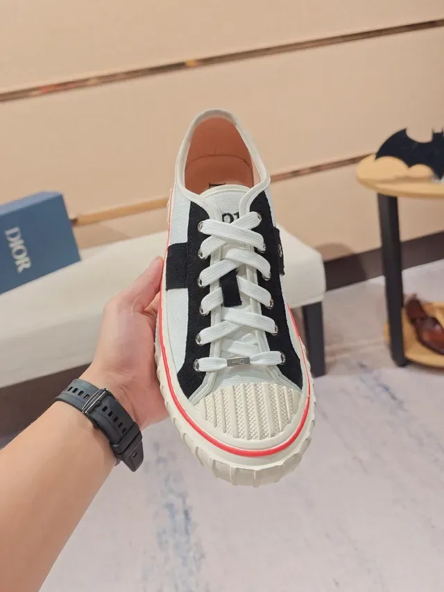 Dior B27 White and Black Stripe Lifestyle Sneakers 4
