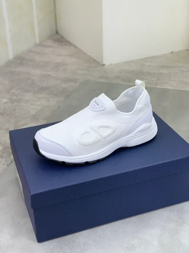Dior B30 أحذية رياضية بيضاء من الخيط ذات الارتداء السهل نمط حياة 4