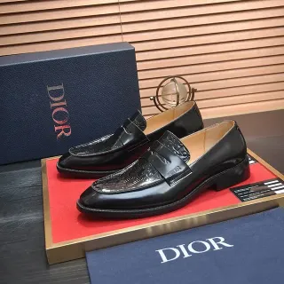 Dior 黑米色 鳄鱼压纹 漆皮 乐福鞋
