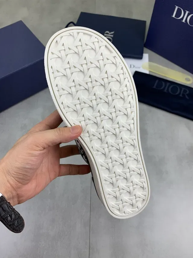Dior Zapatillas Lifestyle Negro y Blanco Impresión Oblique Monogram Print Construcción Slip-On 2