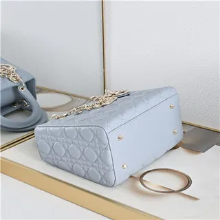 Dior Bordeaux Or Matelassé Cannage Cuir Charme Chaîne Embellissement Sac Tote 4