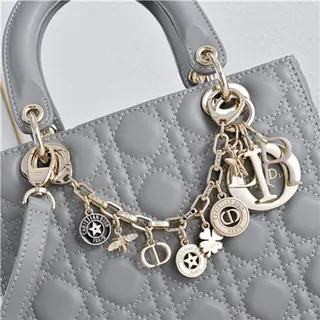 Dior Bordeaux Or Matelassé Cannage Cuir Charme Chaîne Embellissement Sac Tote 18