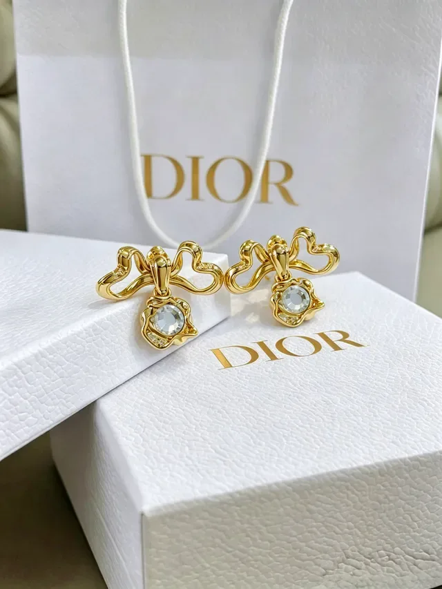 Dior Gold-Tone Bow Motif Crystal Earrings 5