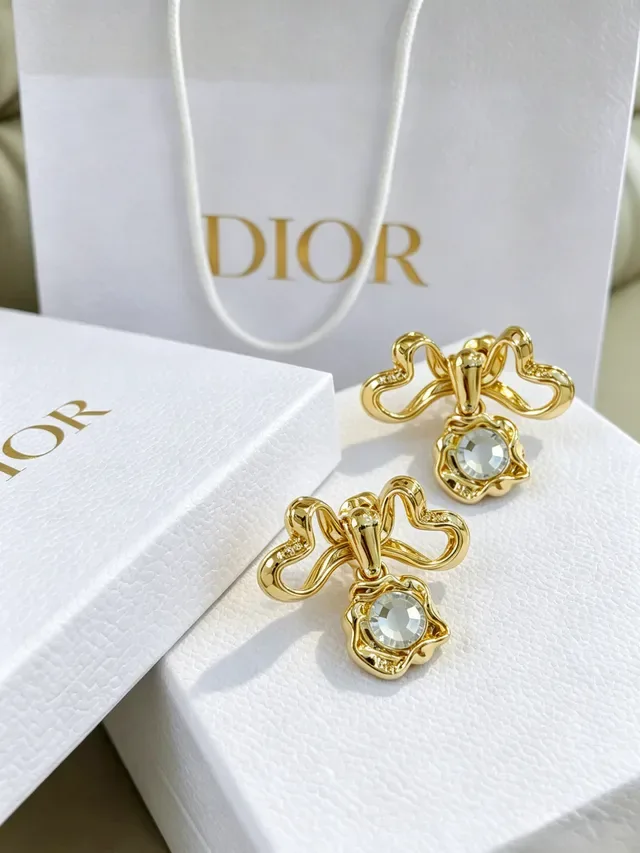 Dior Gold-Tone Bow Motif Crystal Earrings 6