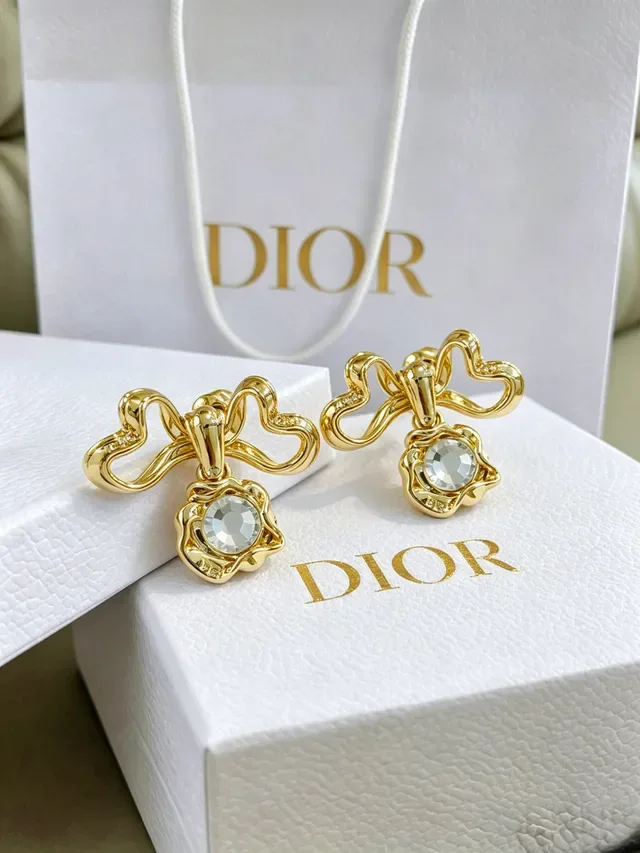 Dior Gold-Tone Bow Motif Crystal Earrings 7