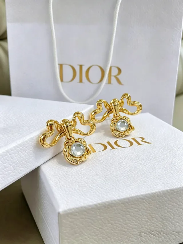 Dior Gold-Tone Bow Motif Crystal Earrings 10