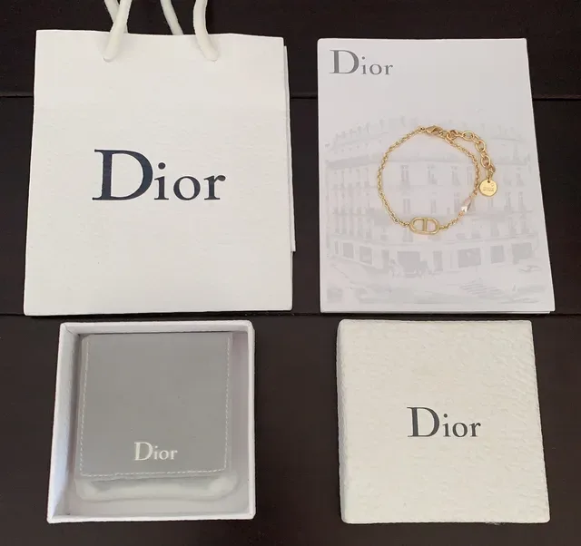 Dior Logo Charm Pearl Bracelet 4