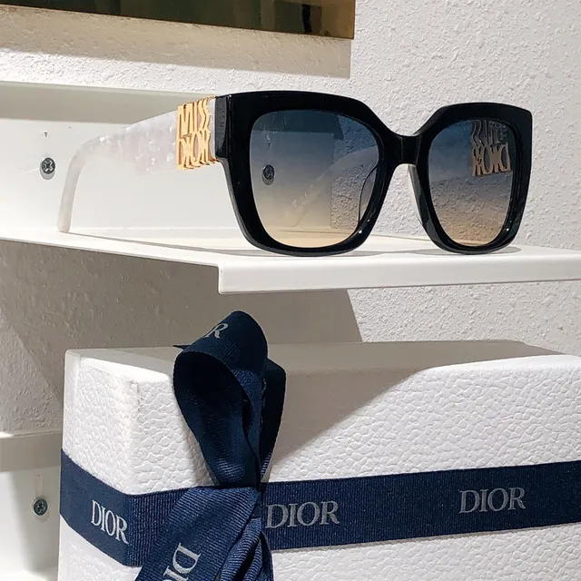 Dior Miss Dior Tortoiseshell Square Sunglasses 9