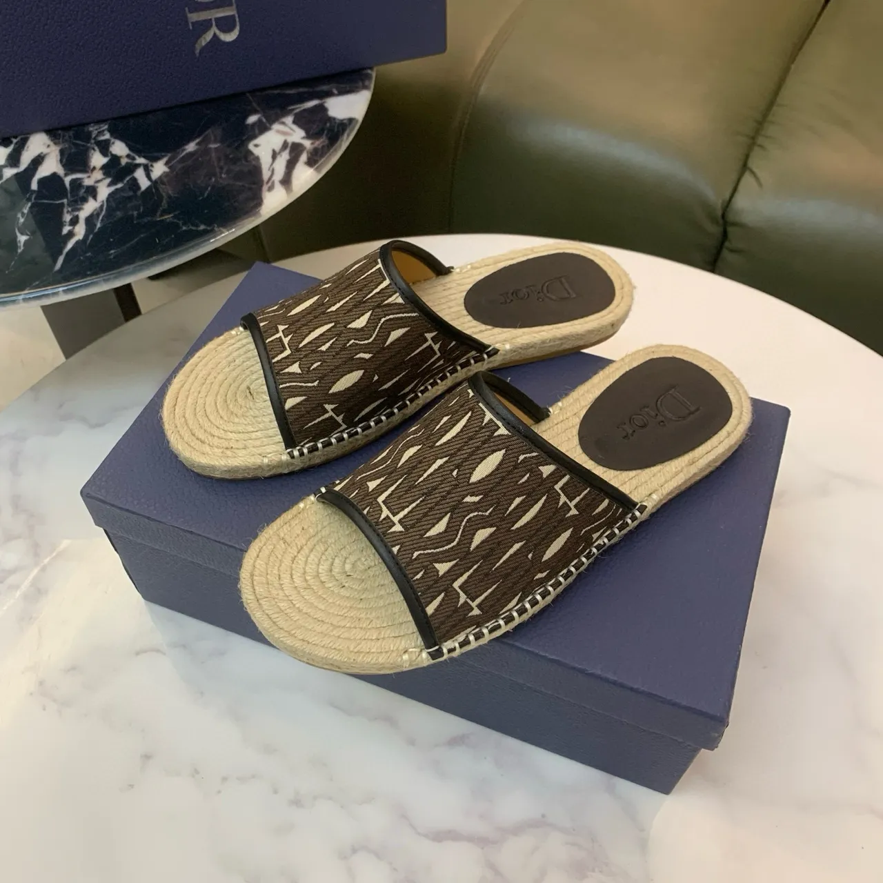Dior মনোগ্রামড ক্যানভাস এসপাদ্রিল স্লিপার্স 2