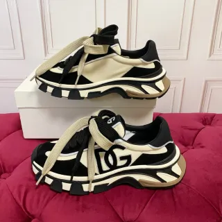 Dolce & Gabbana semelle noire beige oversized monogram chunky sneakers