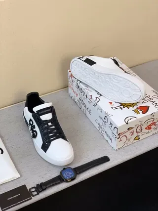 Dolce & Gabbana D&G Graffiti Logo White and Black Lifestyle Sneakers 3