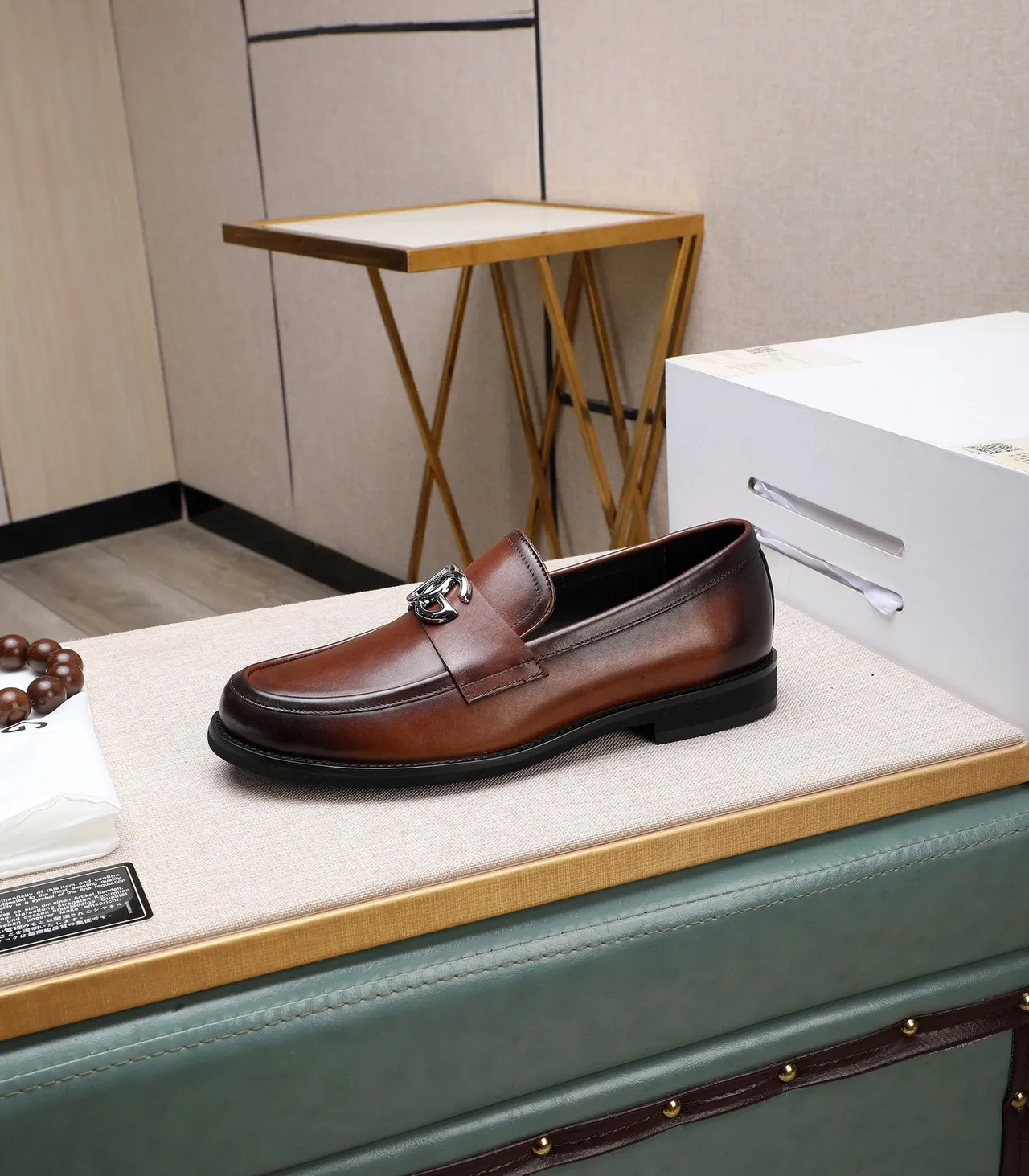Dolce & Gabbana DG Buckle Loafer Mocasines de cuero marrón para hombres 6