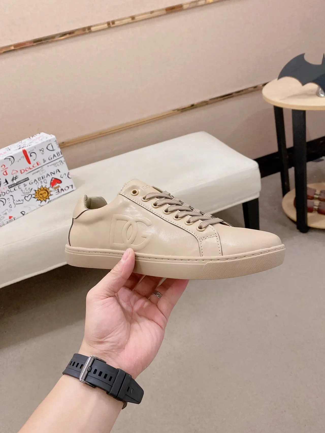 Dolce & Gabbana Portofino Beige cuero suave superior embossado DG Logo zapatillas lifestyle 5