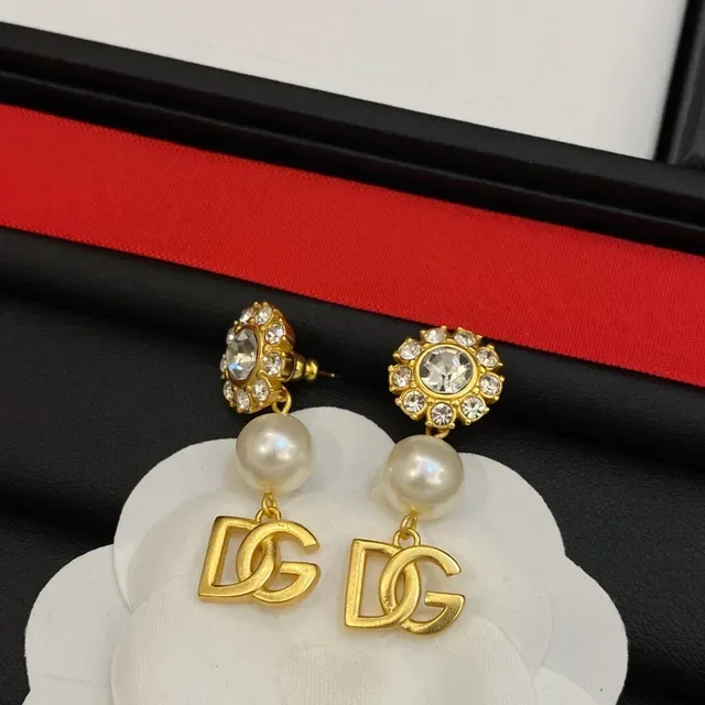 Dolce & Gabbana DG أقراط قطرة لؤلؤي كريستال 2