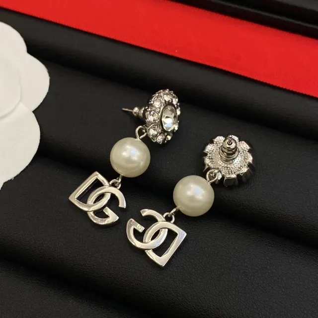 Dolce & Gabbana DG أقراط قطرة لؤلؤي كريستال 4