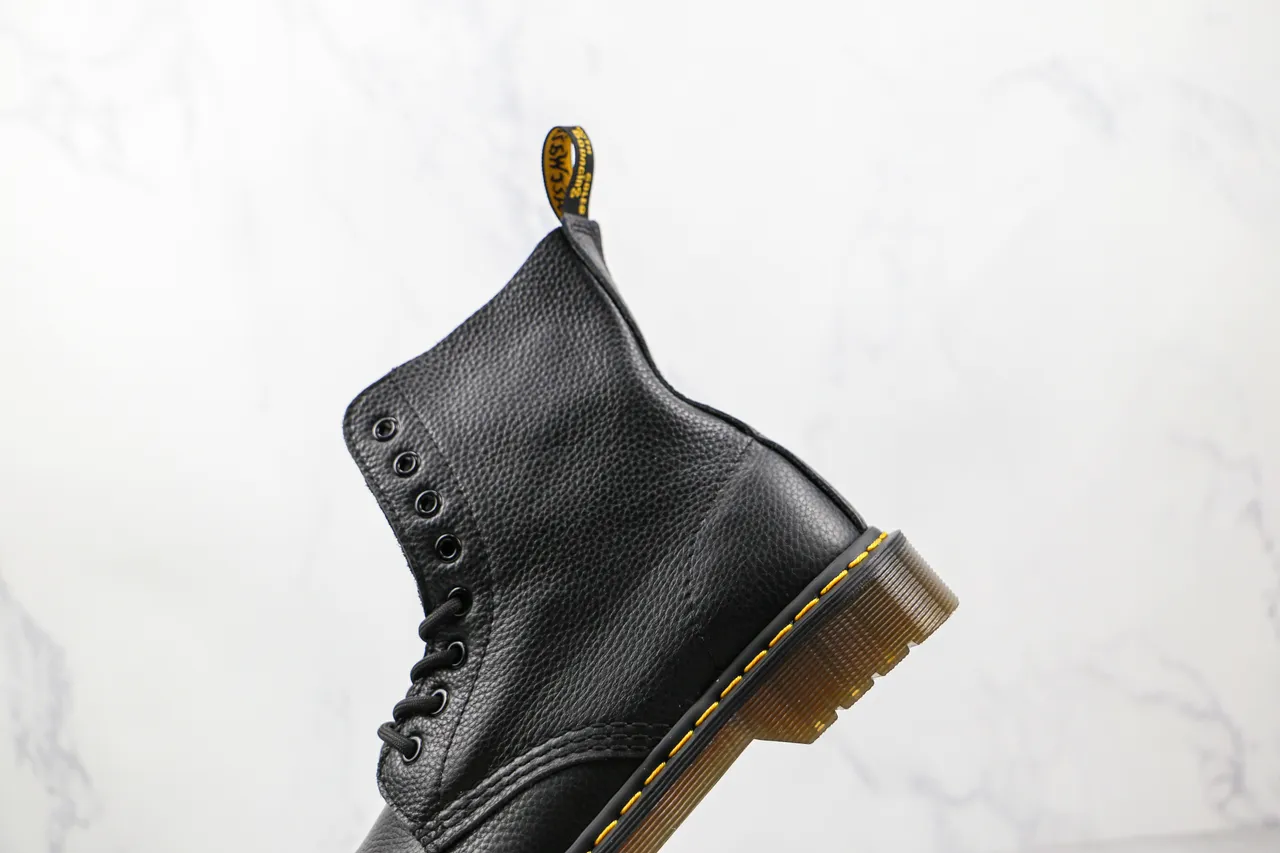 Dr. Martens 1460 काला पेब्ल्ड लेदर 8-आई मर्टिन बूट 4