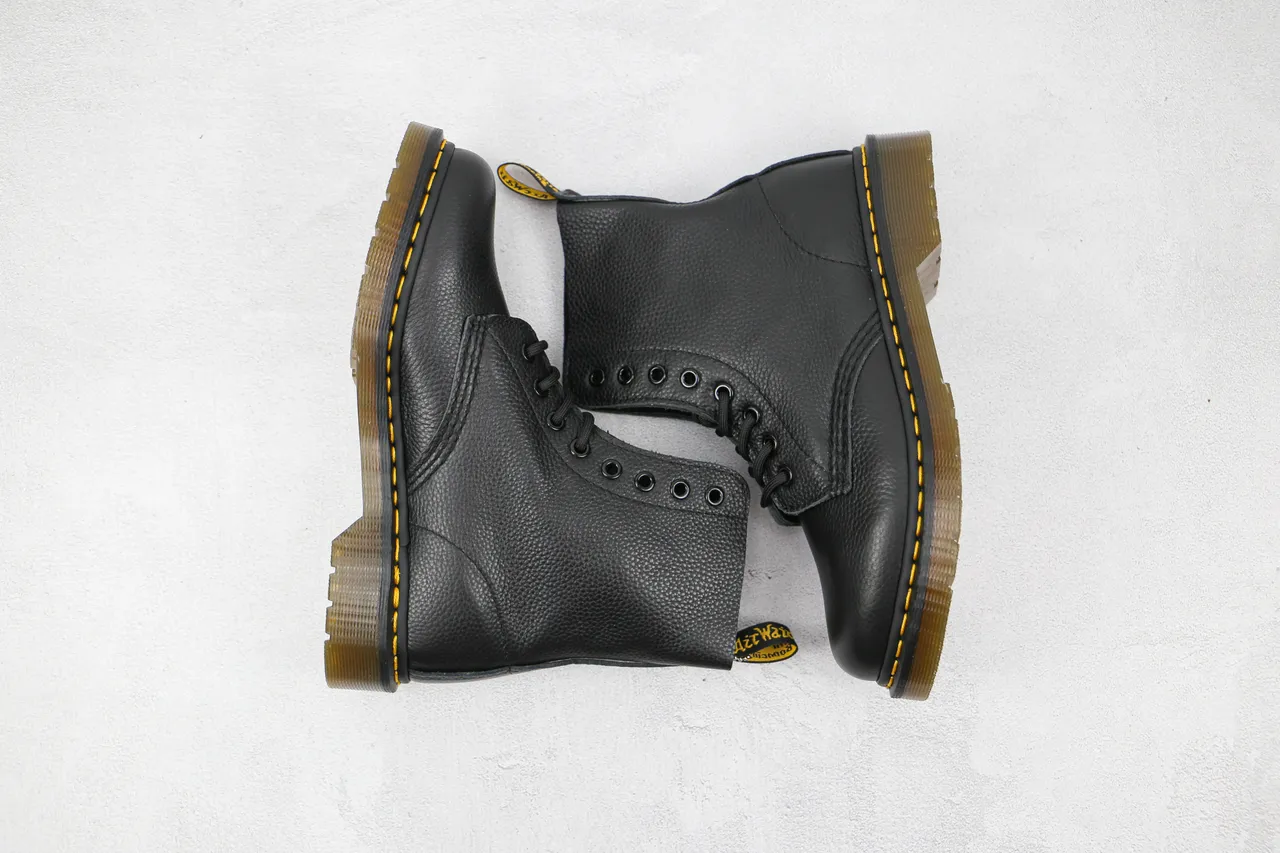 Dr. Martens 1460 काला पेब्ल्ड लेदर 8-आई मर्टिन बूट 9