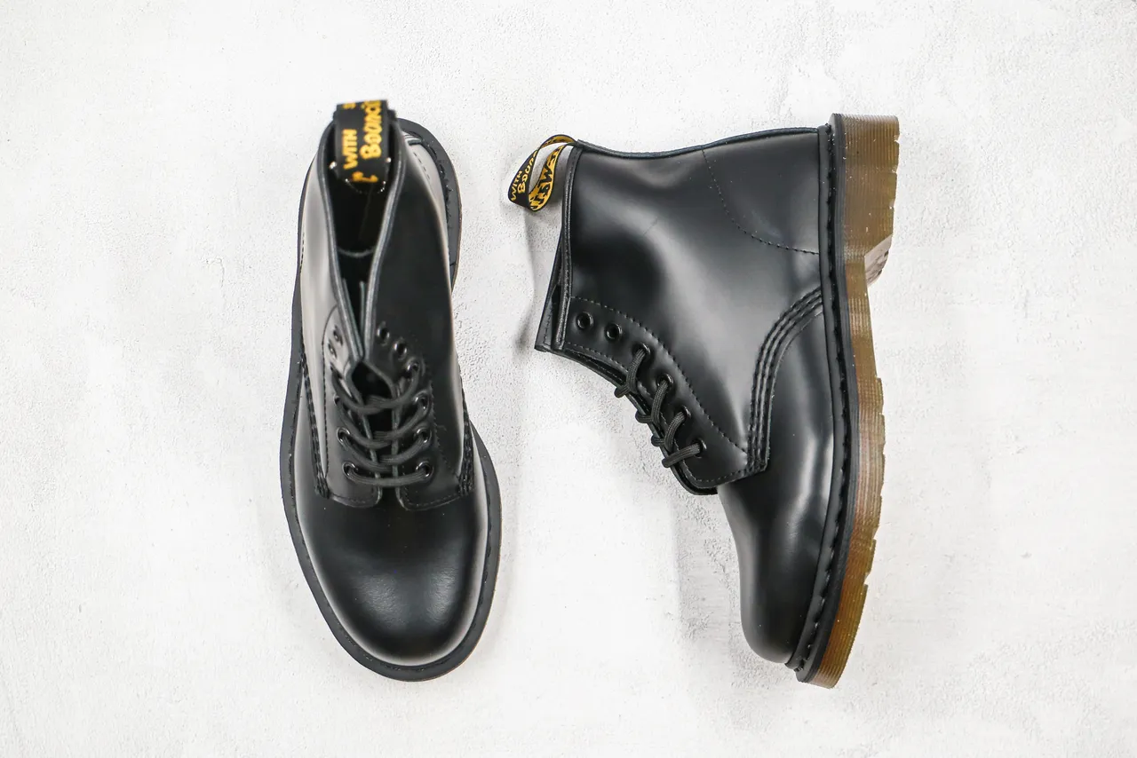 Dr. Martens 1460 Bottine en Cuir Noir Lisse Martin 9