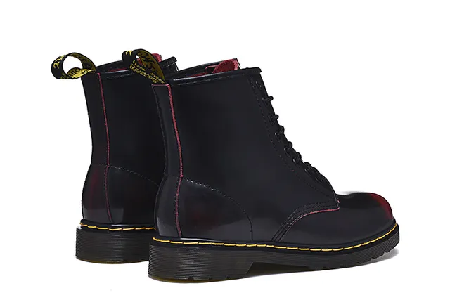 Dr. Martens 1460 কালো মসৃণ চামড়া হলুদ সেলাই মার্টিন বুটস 4
