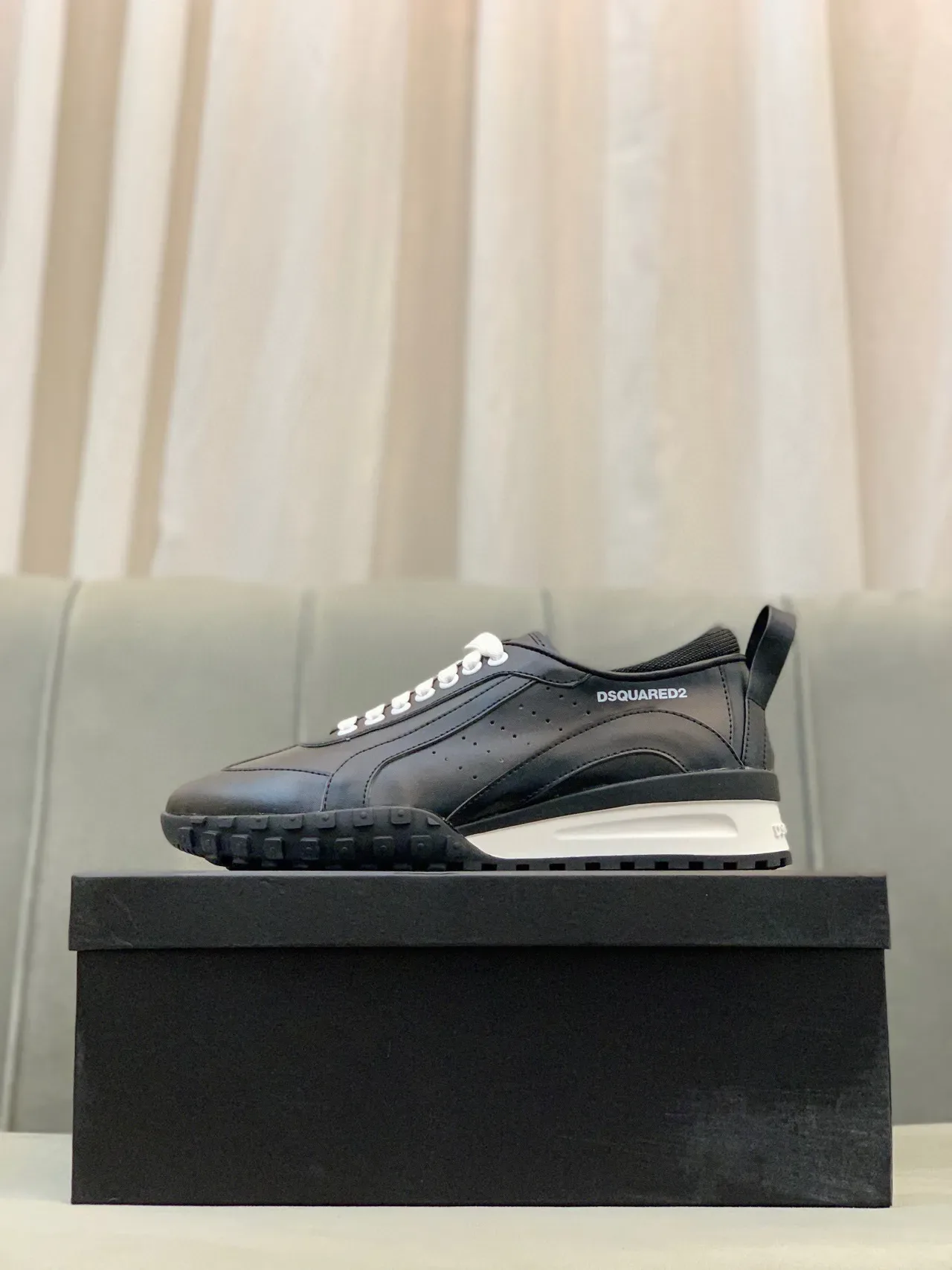 Dsquared2 ICON Black and White Lifestyle Sneakers 5
