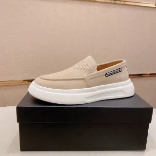 Emporio Armani 米色麂皮厚底乐福鞋
