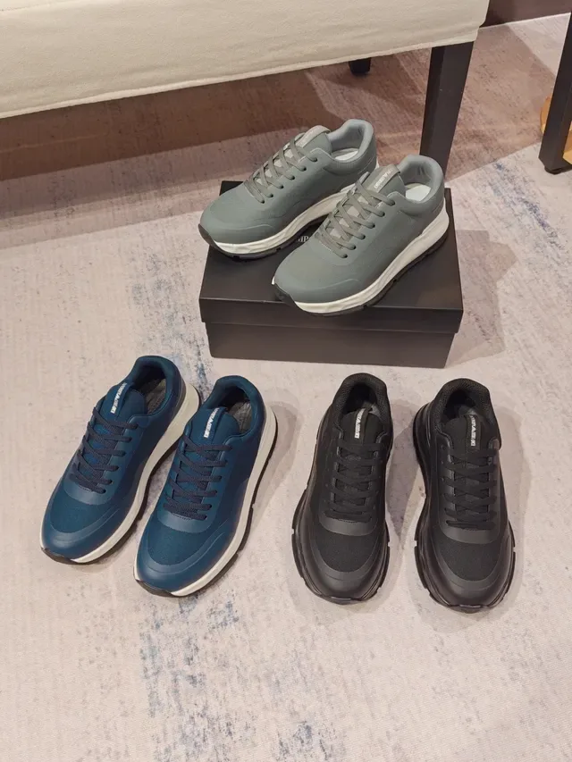 Emporio Armani Monocromático Preto Sola Esculpida Tênis Estilo de Vida 2