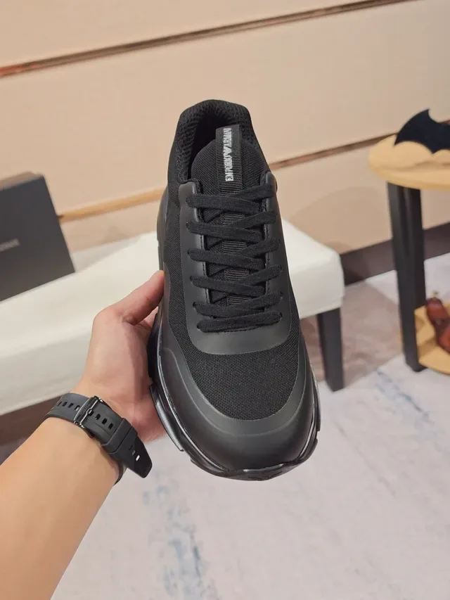 Emporio Armani Monocromático Preto Sola Esculpida Tênis Estilo de Vida 6