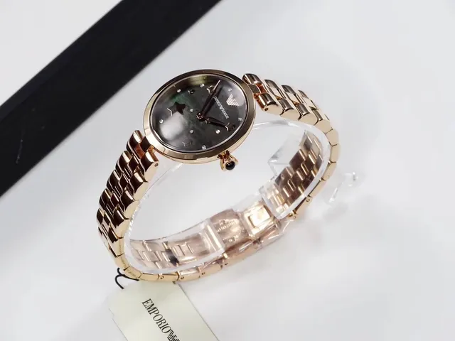 Emporio Armani Star Motif गुलाबी सोने का टोन क्वार्ट्ज घड़ी 6