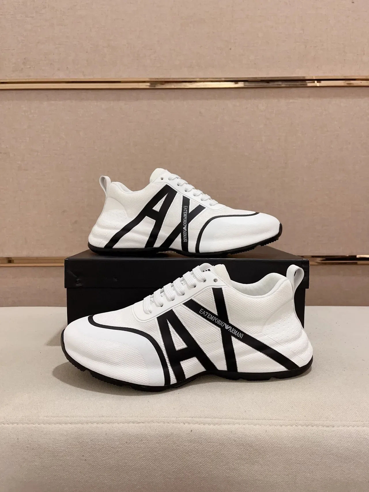Emporio Armani Blanco Negro Malla Superior Listras Monograma Bold Zapatillas Lifestyle 7
