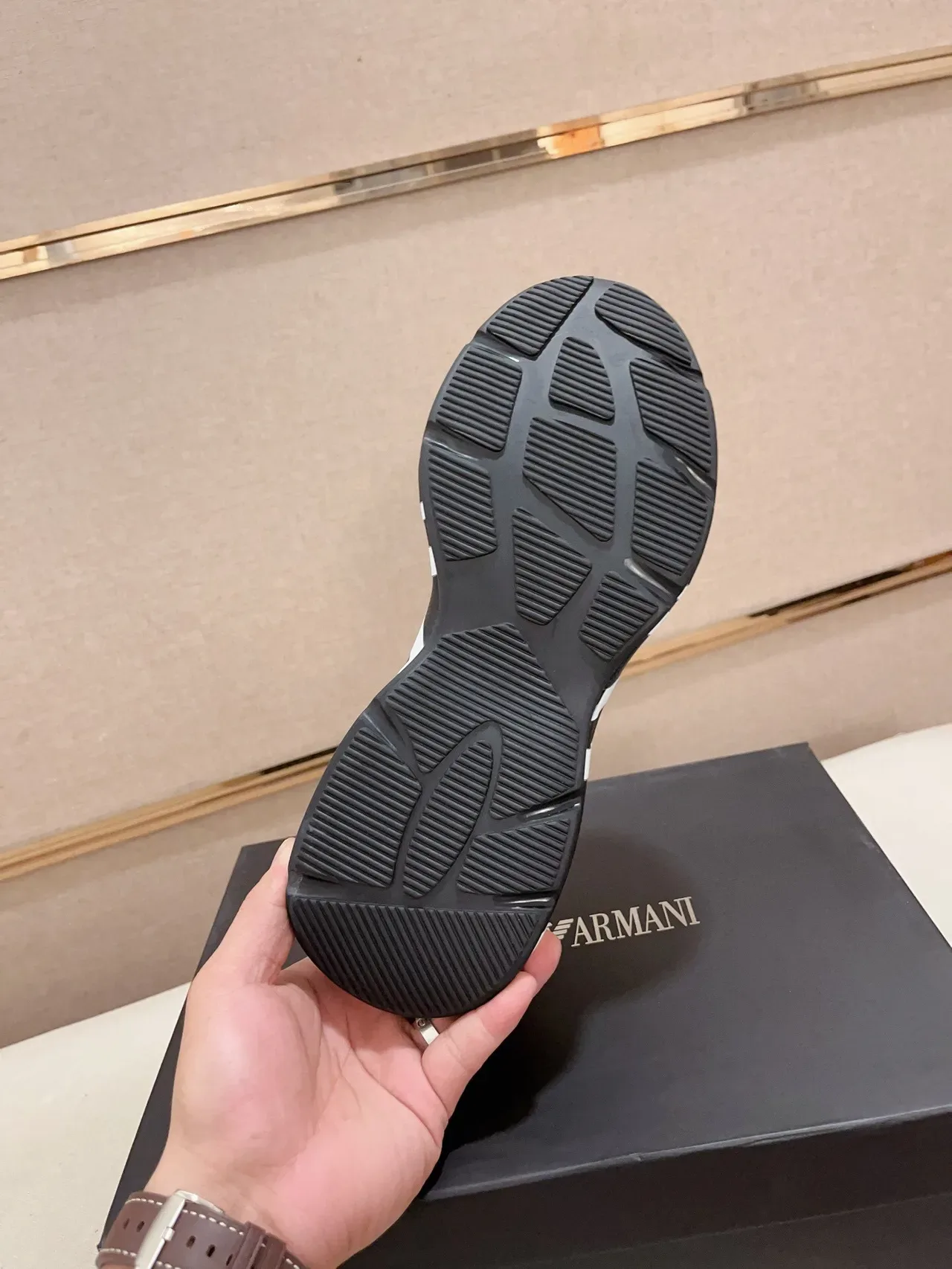 Emporio Armani Blanco Negro Malla Superior Listras Monograma Bold Zapatillas Lifestyle 9