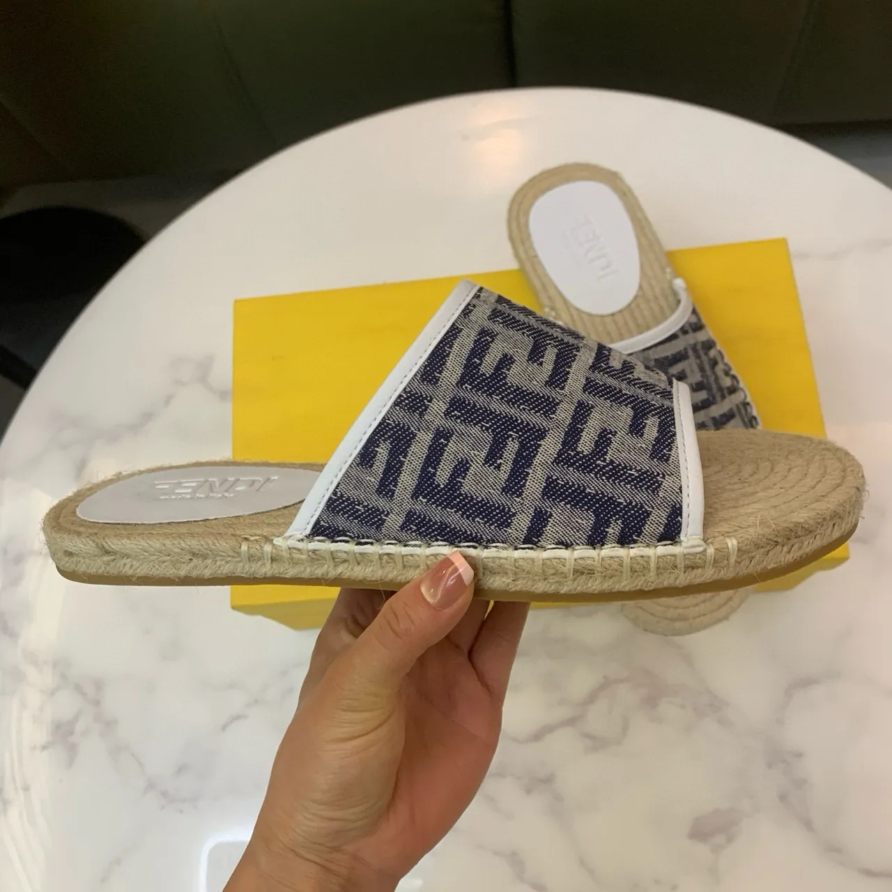 Fendi 米色海军蓝 FF Monogram Jacquard Strap Woven Jute Espadrille Sole 拖鞋 6