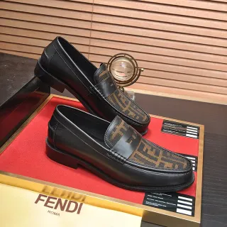 Fendi কালো বাদামি চামড়া FF মোনোগ্রাম স্ট্র্যাপ লোফার