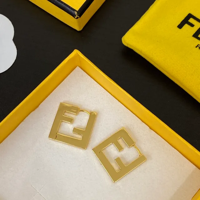 Fendi FF Logo 几何金色圈式耳环 5