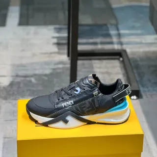 Fendi First أسود أزرق مع إكسوارات السحاب مونوغرام FF حذاء رياضي سميك