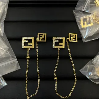 Fendi সোনার স্বচ্ছ Pavé-Crystal কানের দুল