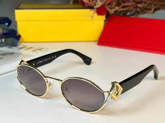 Fendi Oval Gold Frame Navy Acetate Temple Sunglasses 5
