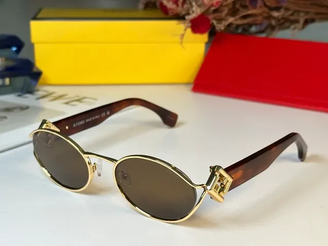 Fendi Oval Gold Frame Navy Acetate Temple Sunglasses 6