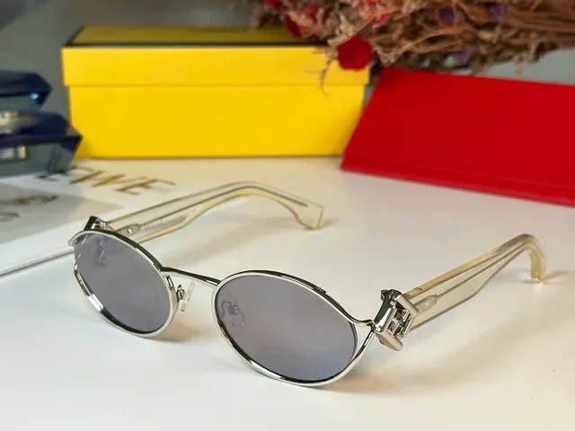 Fendi Oval Gold Frame Navy Acetate Temple Sunglasses 7