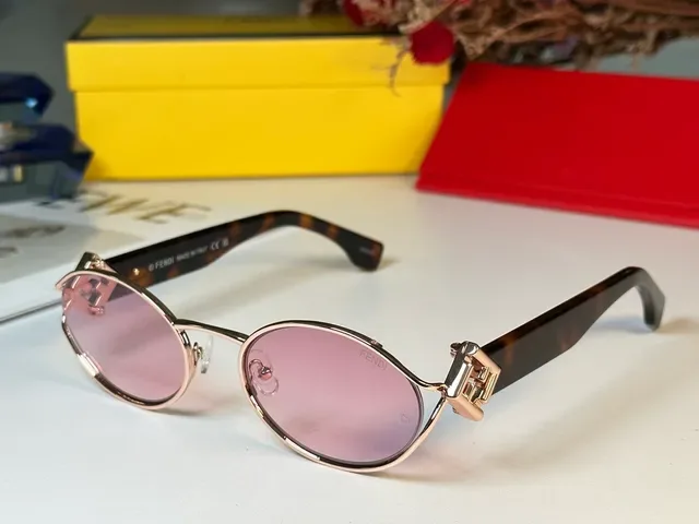 Fendi Oval Gold Frame Navy Acetate Temple Sunglasses 8
