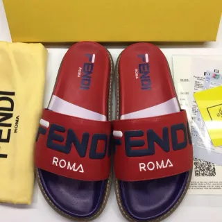 Fendi Roma Rouge Marine Logo-Print Bride Deux Tons Cuir Supérieur Pantoufles